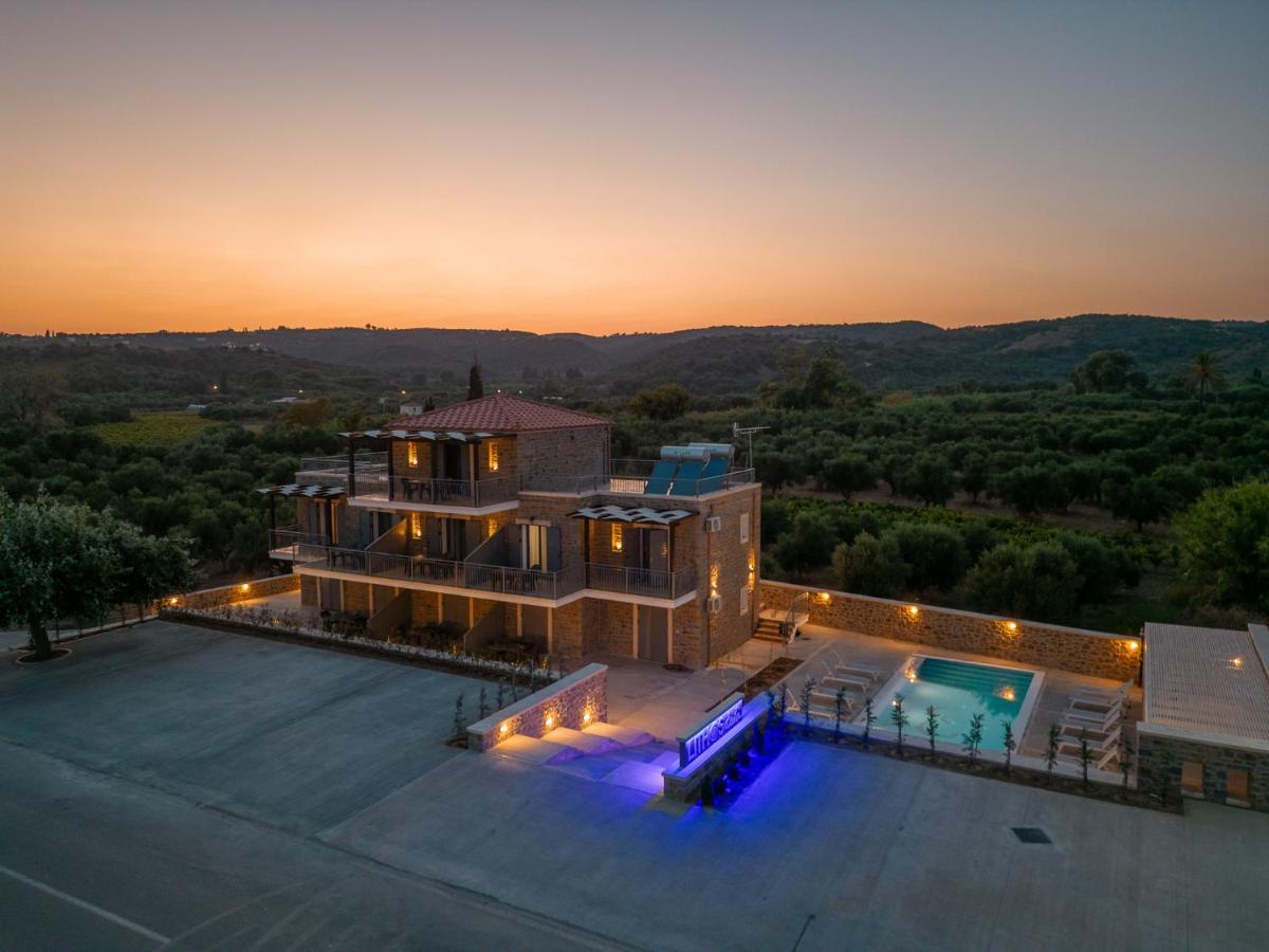 Lithos Suites Finikounda Exterior foto