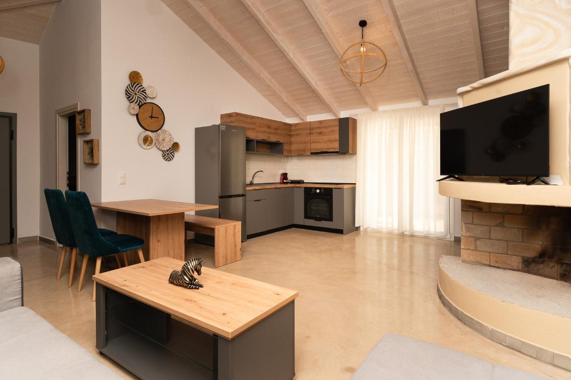 Lithos Suites Finikounda Exterior foto