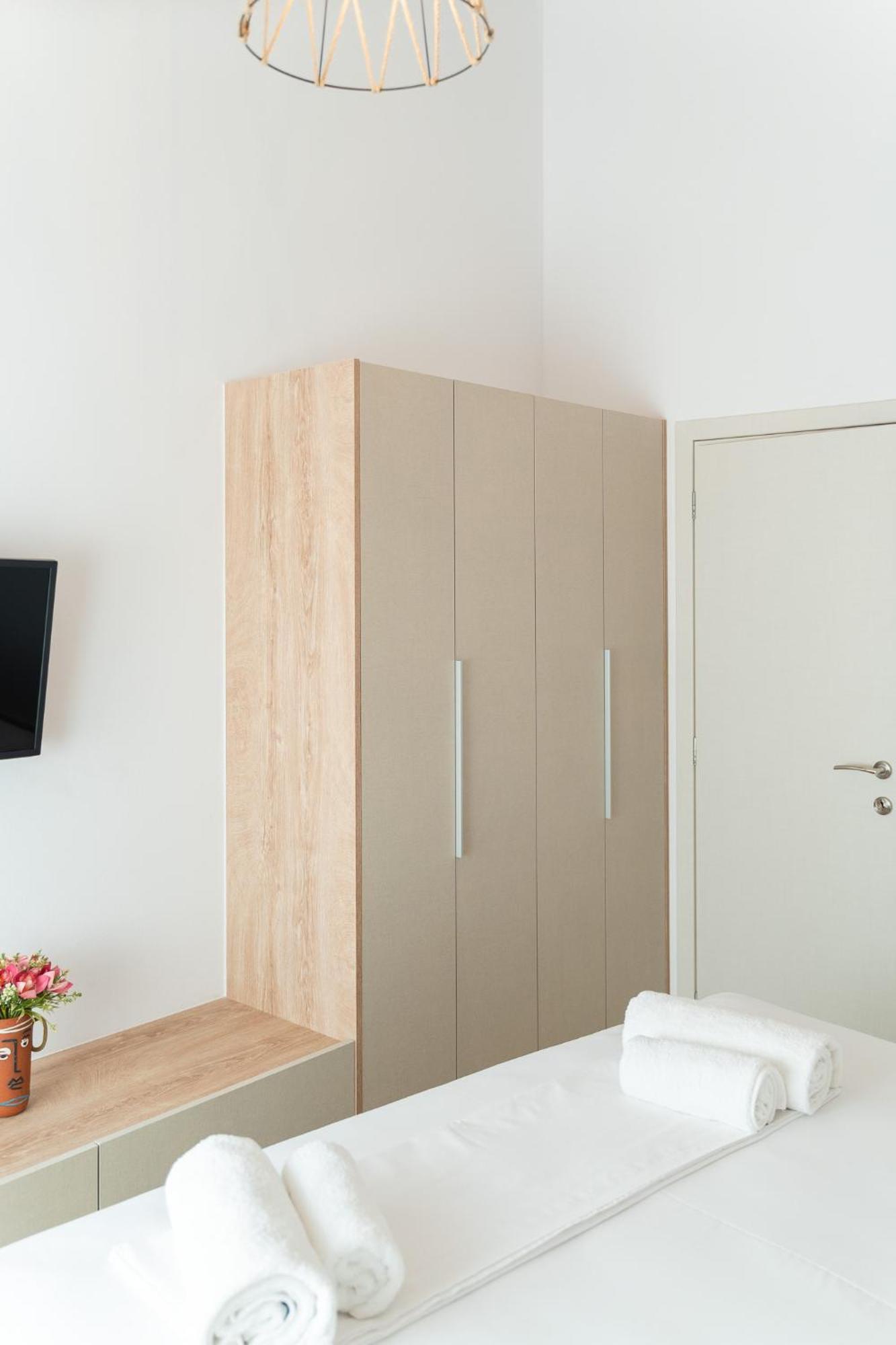 Lithos Suites Finikounda Exterior foto
